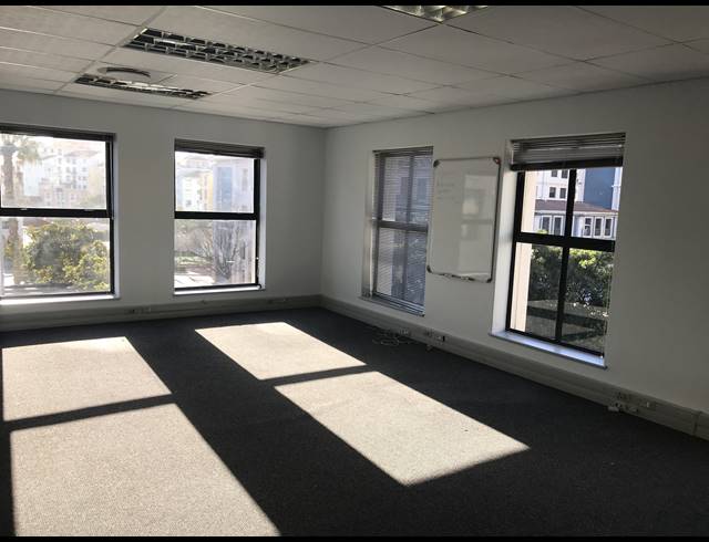 101M² OFFICE TO LET IN CENTURY CITY